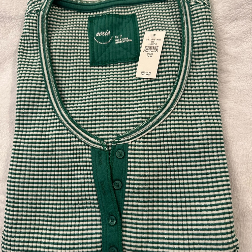 Aerie long sleeve fitted henley t-shirt size XS color green/white NWT - Picture 4 of 5